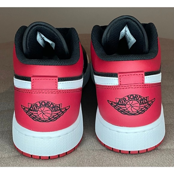 Jordan 1 Low Alternate Bred Toe - Size 7Y - Picture 6 of 12